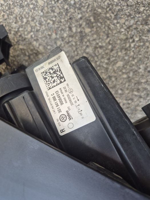 Десен фар Фолксваген Пасат Б8 фарове VW Passat B8