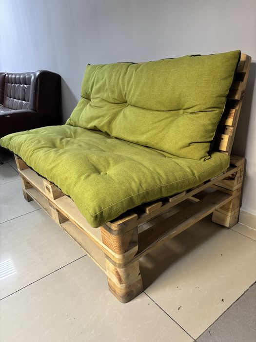 Продам декоративную софу из европалеты