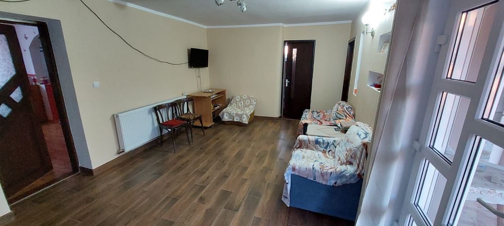 Vand Casa la tara (3 constructii : 1500mp) cu 83.000€  sau Loc de casa 1100mp.-16.500€ | Negociabil ambele