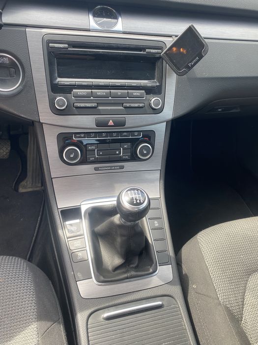 Volswagen passat 1.4 tsi vând sau schimb cu mașina pentru uber