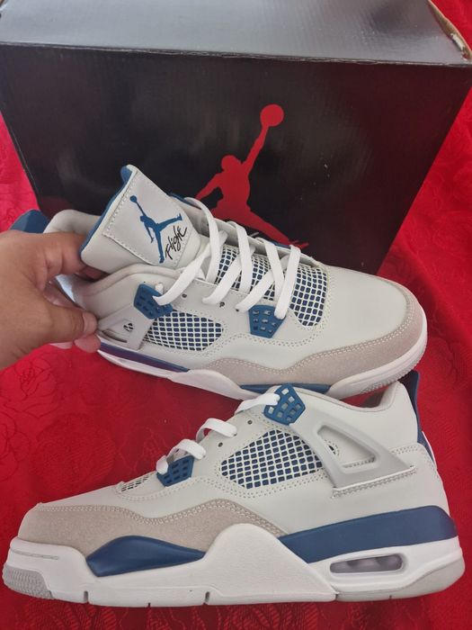 Adidași Jordan Retro patru