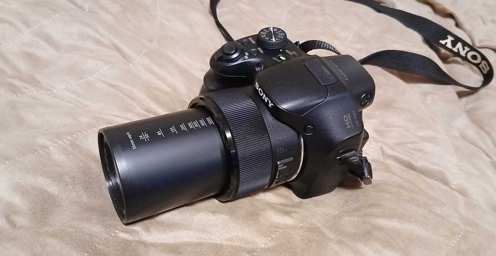Фотоапарат _ SONY Cyber-shot DSC HX300 _изполозван + чанта +32GB памет