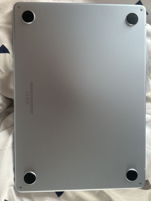MacBook air 13 inch M4 2025