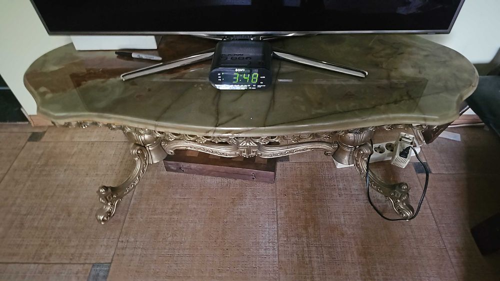 Mese onix-antichitati