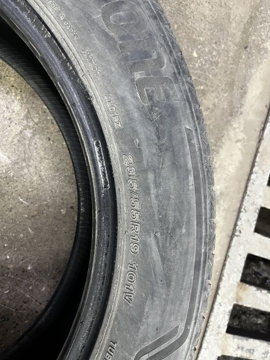 Bridgestone alenza 235x55x19