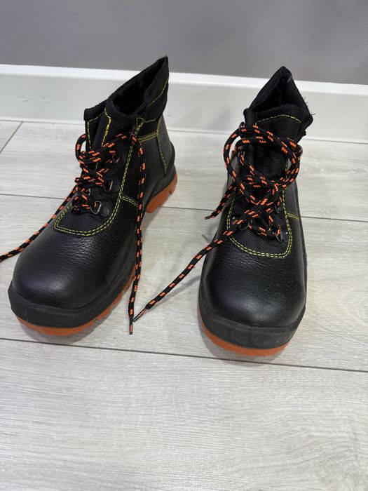 Продам спецовка новый