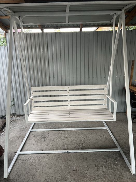 Качеля во двор для семейного отдыха