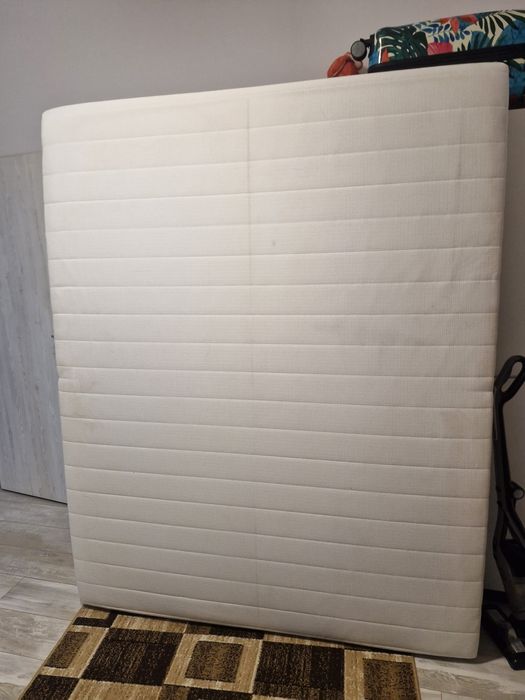 Vând saltea spumă și arcuri cu husa detasabila stare ireprosabila