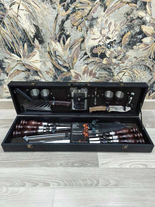 Подарочный шашлычный набор (18 предметов)