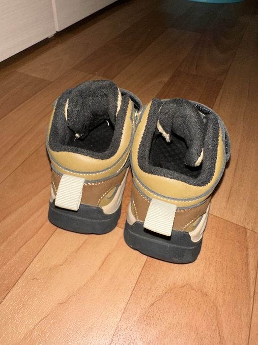 Детские осенние ботинки