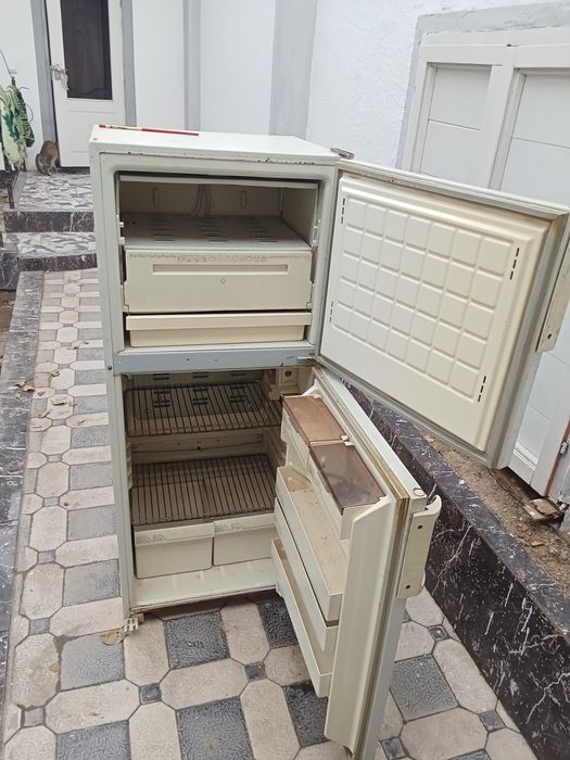 Продается холодильник Российский