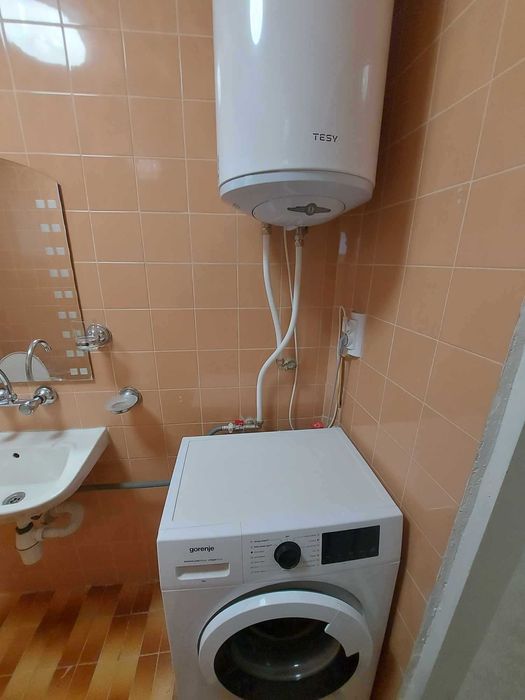 Дава се под наем Двустаен апартамент в Търговище, Център - 40 кв.м за 204 € - Снимка #8