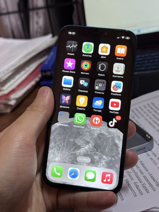 Продаю Iphone 12