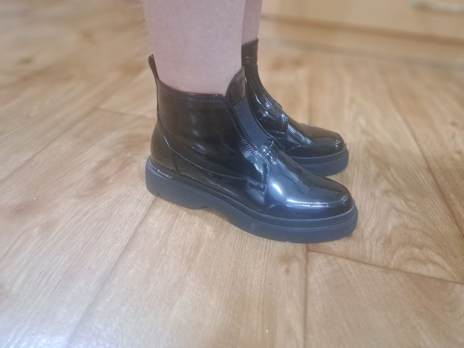 Продам осеннюю обувь