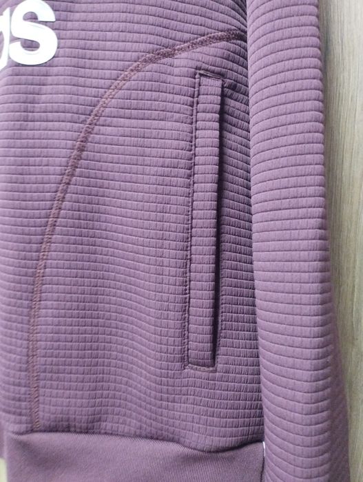 Мъжко худи Adidas отговаря на S