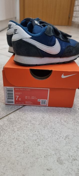 Маратонки naike и champion