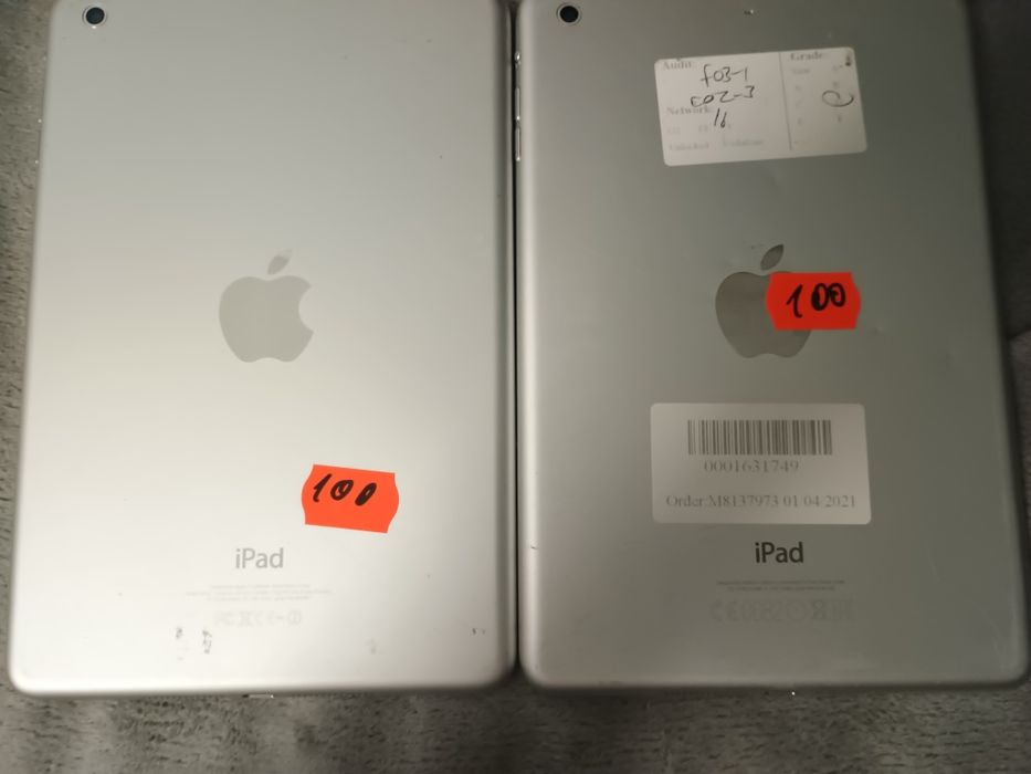 Vând 2 iPad mini 2 pentru piese