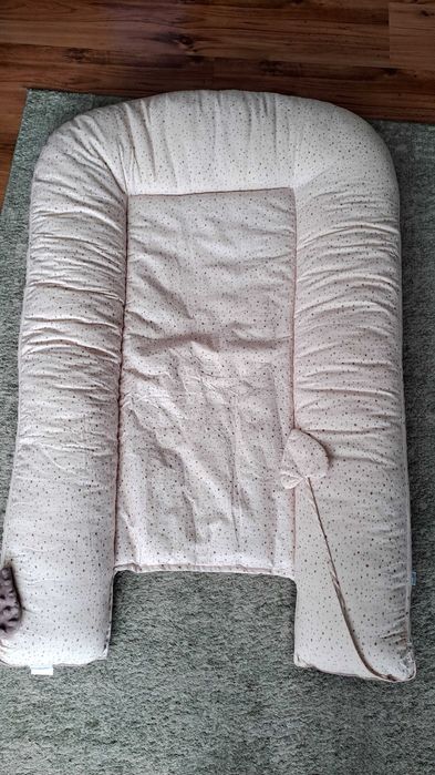 Двустранно бебешко гнездо за сън