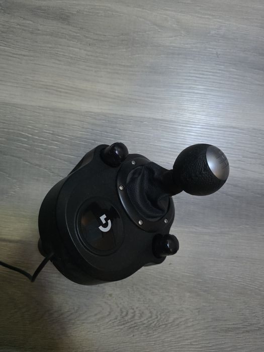 Продаю игровой руль logitech g 29 Driving Force