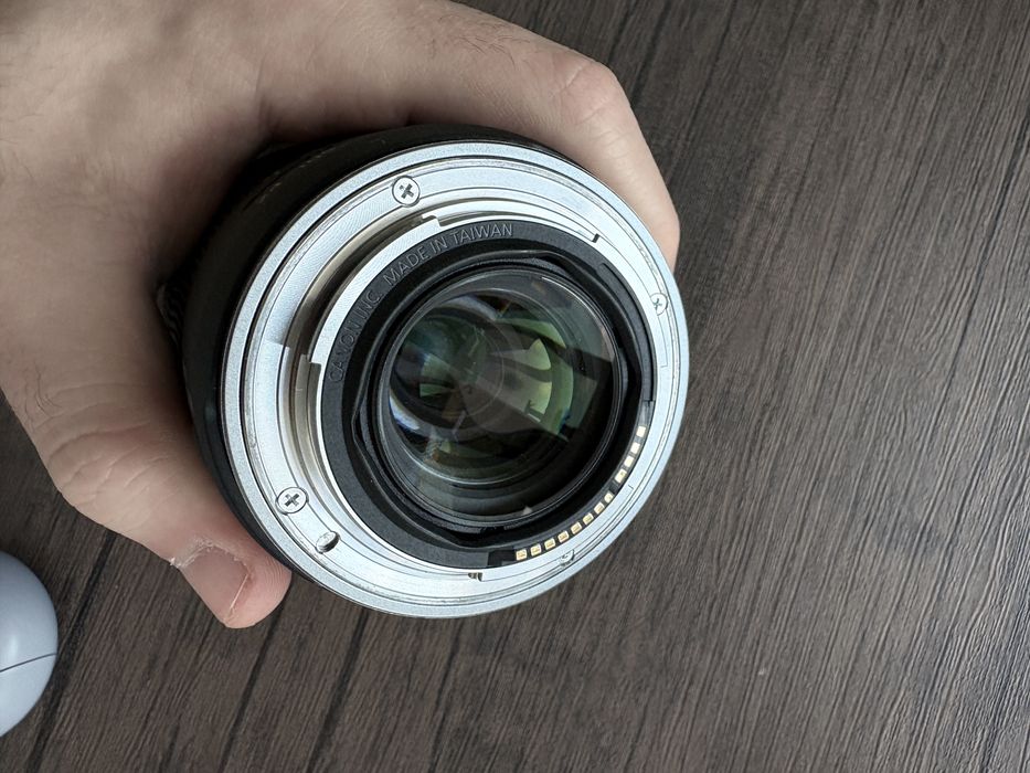 Obiectiv Canon 24-105 f4-7.1 RF