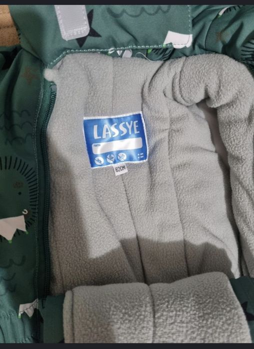 Продам зимний комбинезон трансформер 62-68