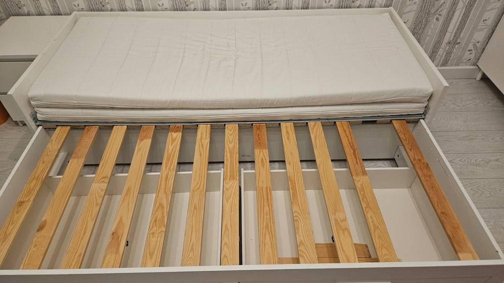 Продам кровать Ikea