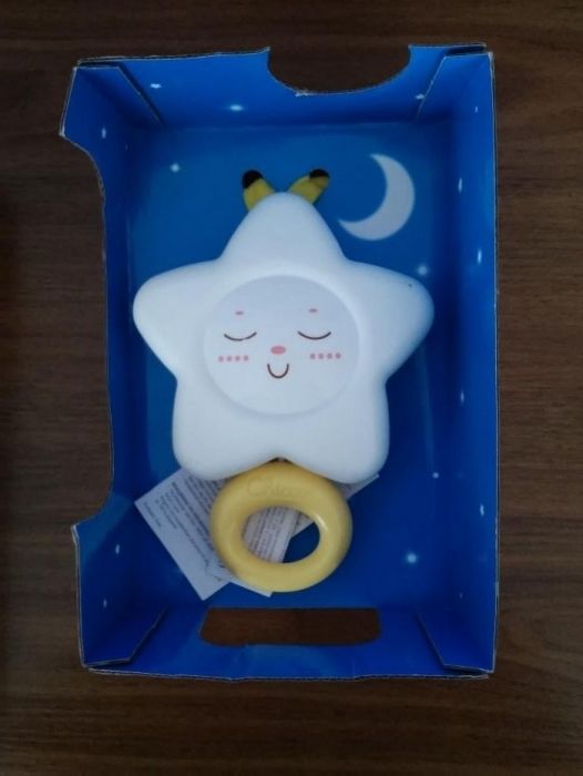 Chicco Музикална играчка за легло Звезда в перфектно състояние.