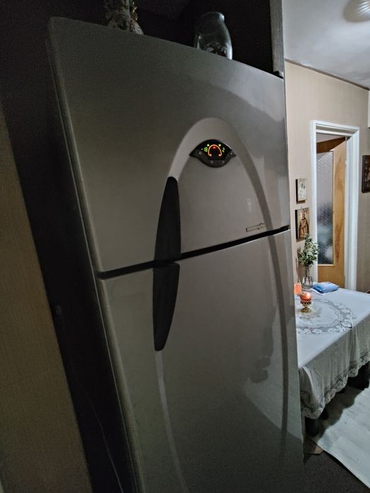 Vând combina frigorifica / frigider