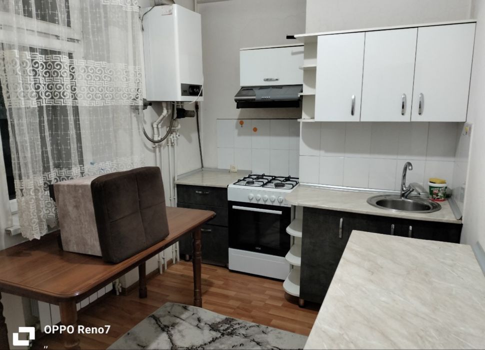 Срочна квартира сотилади сергели 6 А метро 2 чи бекат енида