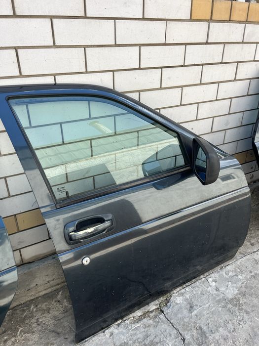 Передние задние двери приора