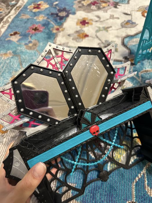 Мебель для кукол Монстер хай