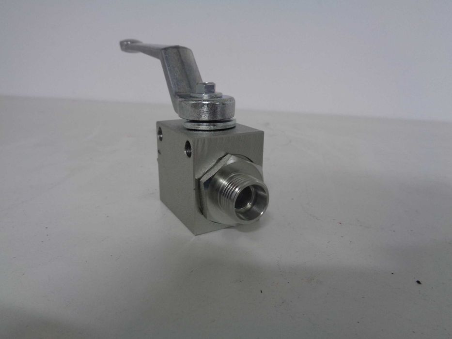 Robinet hidraulic 2 cai DIN 18 L M18x1,5 con24