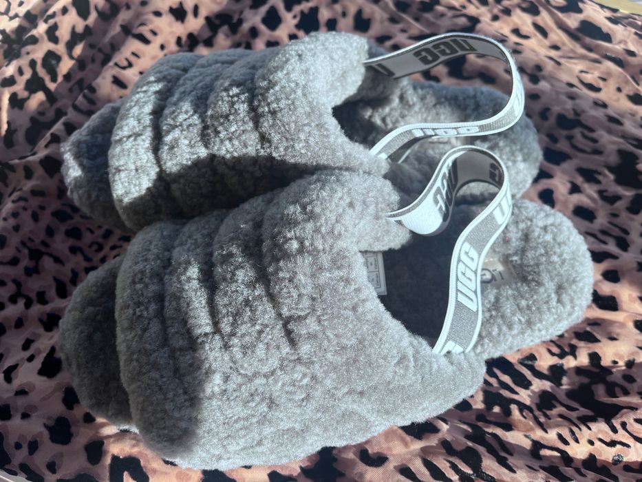 UGG W FLUFFY YEAH SLIDE сандали