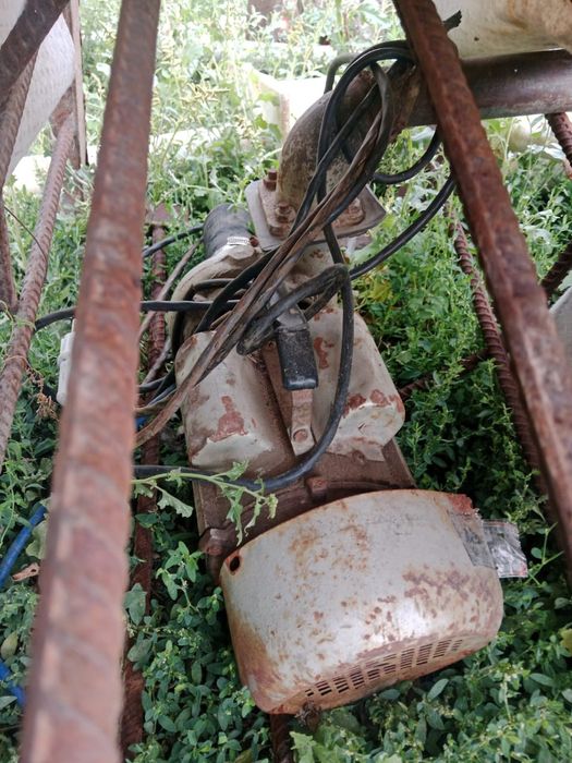 Продам дачный мотор.