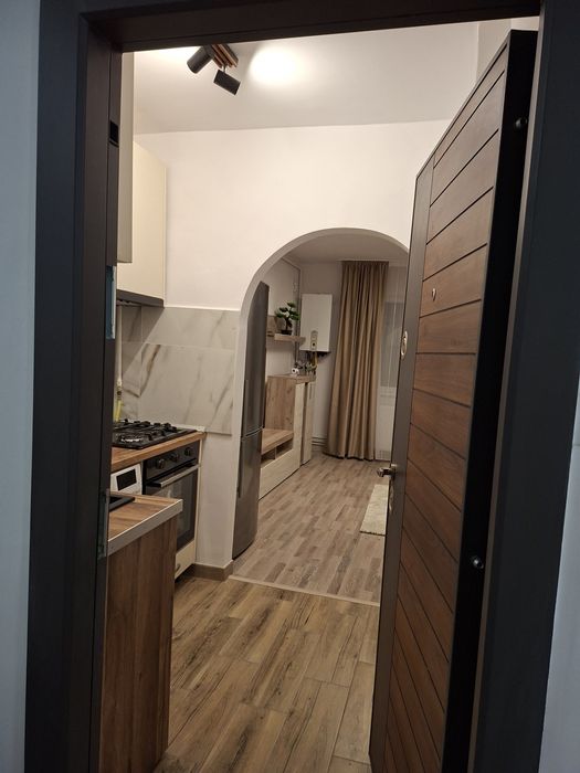 Garsonieră (cameră de cămin) pentru chirie pe termen lung, Cartier Noua, Brașov - Curătenie, liniște, grădină
