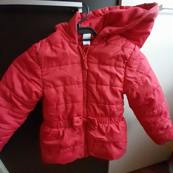 Детски якенца и зимен космонавт