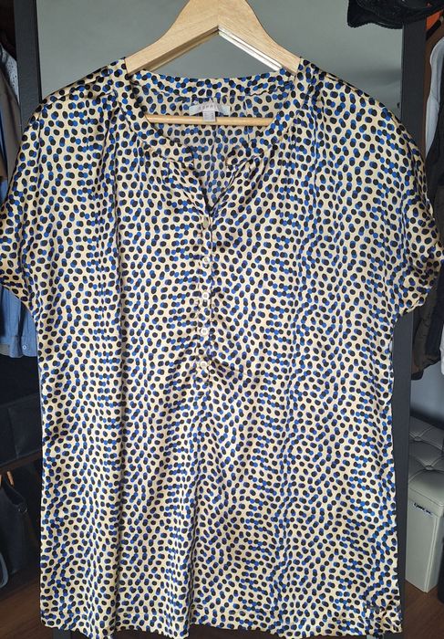 Vând bluză subțire damă, material foarte fin, mărimea 44