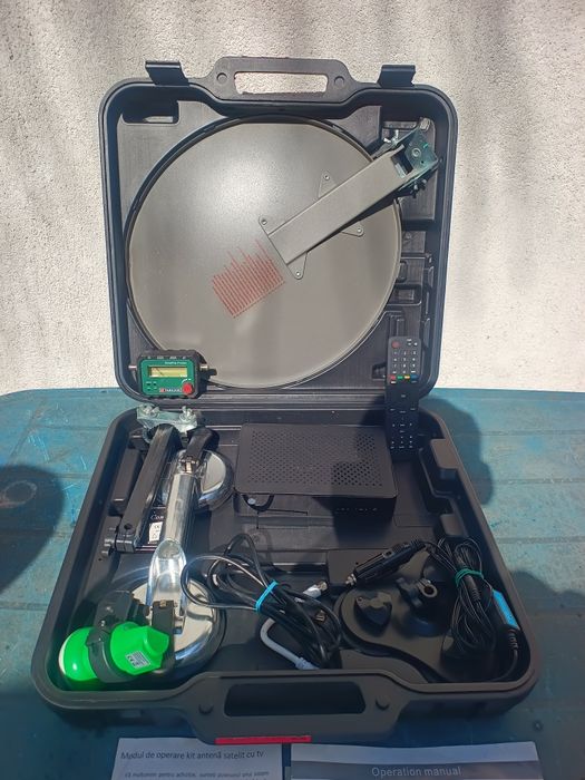 Antena satelit portabila