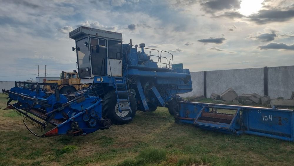 Продам комбайн Енисей-1200