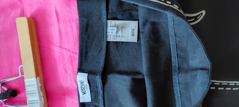 Fustă jeans neagră Moschino talie 82cm, sold 96cm, lungime 60cm,nouă