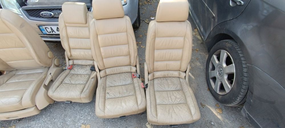 Кожен Салон VW TOURAN