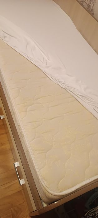 Кровать подростковая