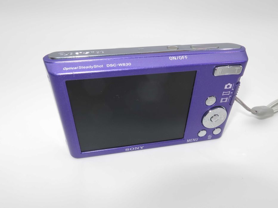 Sony W830 ултра компактен цифров фотоапарат, дигитална камера лилав цвят - 20 MP, работи отлично - като НОВА - пълен комплект