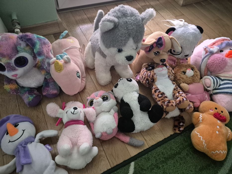 Плюшени малки и големи играчки