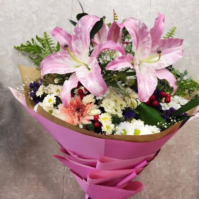 Цветы (букеты,корзинки)на заказ