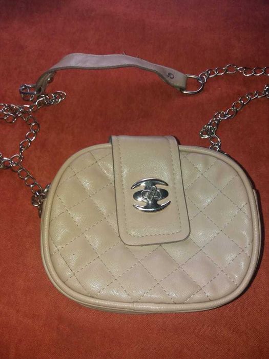 Маленькая женская сумочка