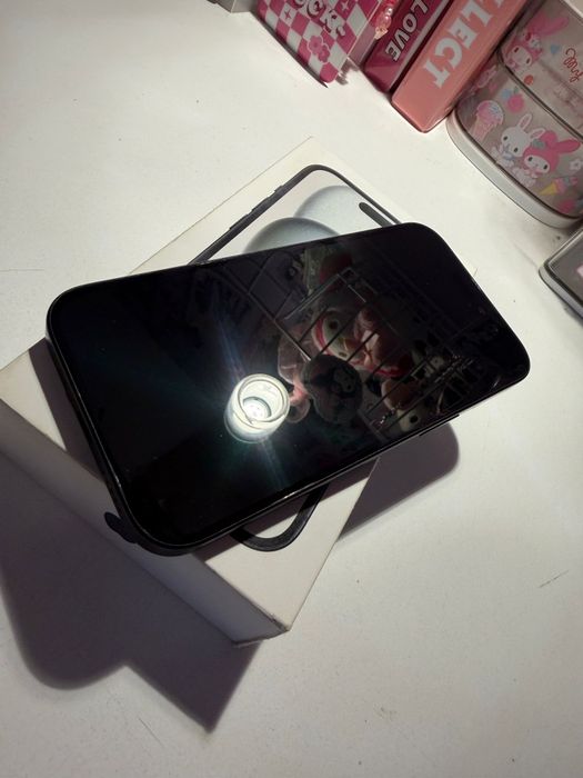 iPhone 15, cu cutie