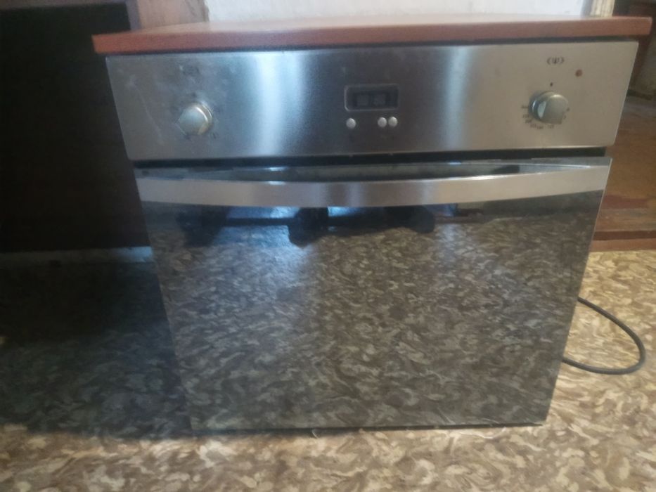 Духовой шкаф рабочий