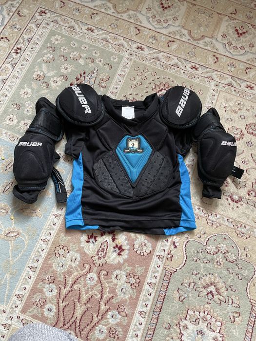 Жилет на хоккей bauer