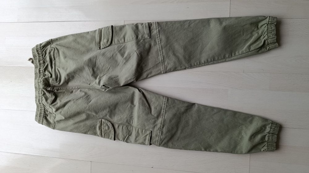 Мъжки юношески карго панталон ZARA – размер S (нов)